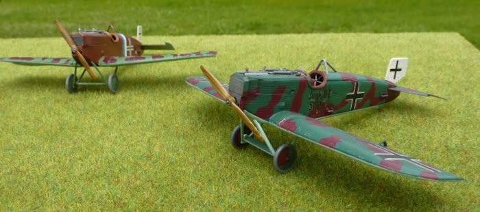 JUNKERS D. 1 version courte [Roden] 1/72  (jud1) - Page 2 P1000973