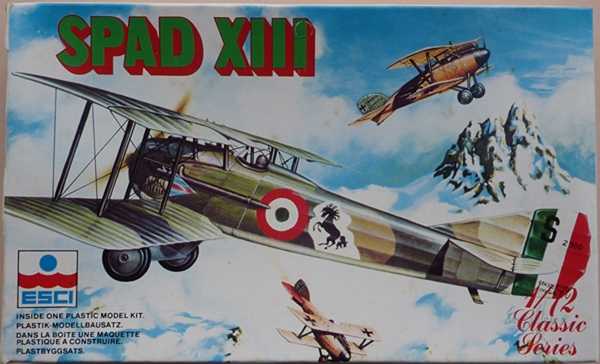 "Sacré nid de poule" avec le Spad de Eddie Rickenbacker et un Mack AC P1020730%20bis2_zps288vra6i