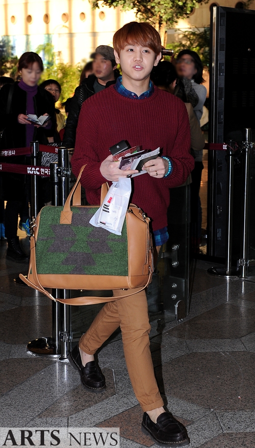 [PICS] [20.2.13] Yoseob @ Gimpo airport to Japan 10_zps68060982