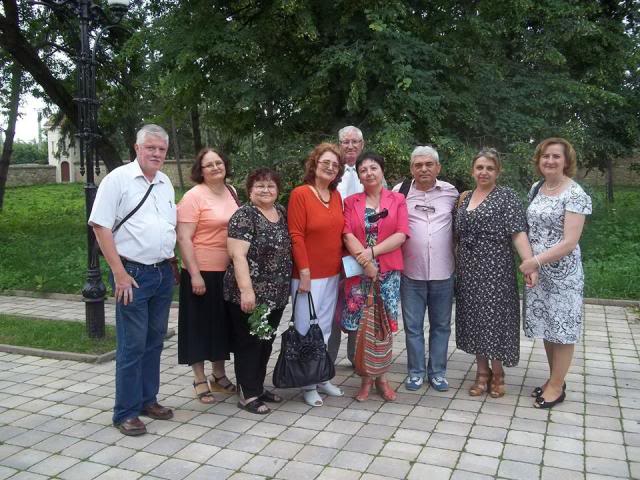 15 iunie 2013- Ruginoasa- Poeţii şi cărţile lor- Horia Zilieru şi Emilian Marcu - prezentare de carte Marian Malciu 11_zps2cc2be50