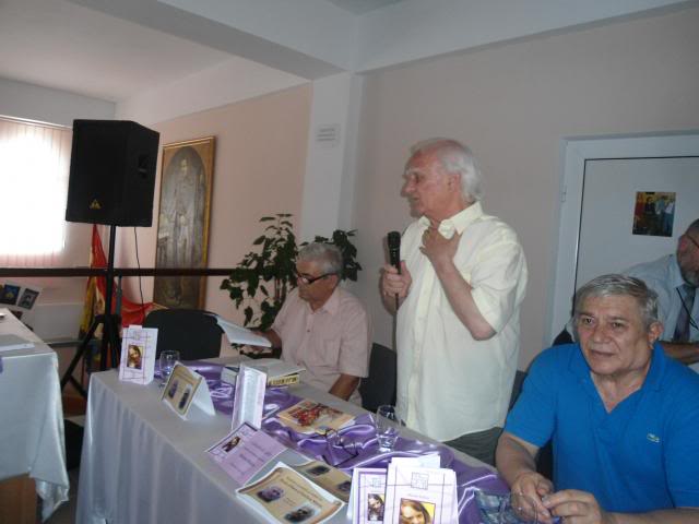15 iunie 2013- Ruginoasa- Poeţii şi cărţile lor- Horia Zilieru şi Emilian Marcu - prezentare de carte Marian Malciu 3_zpsbda30650