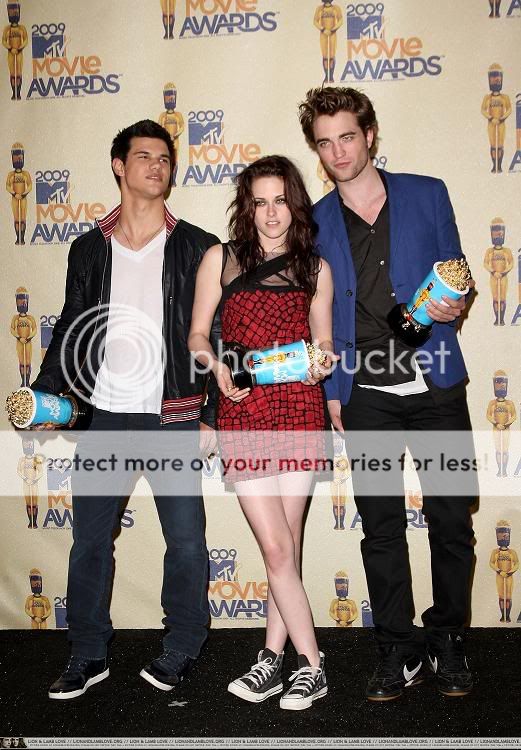 Todo lo de MTV Movie Awards!  1/Junio 022n