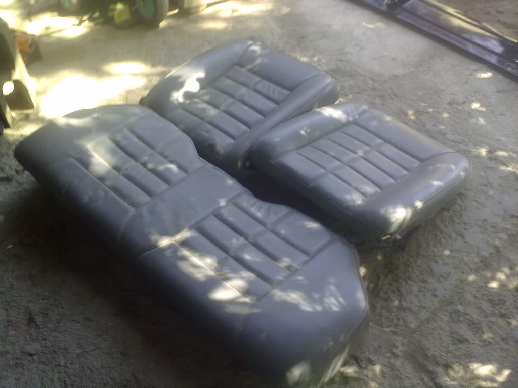 VENDO ASIENTO DE PIEL TRASERO PARA FOXBODY 26032011285