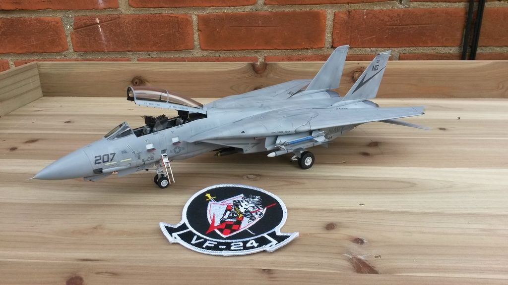 Hobby Boss 1/48 F-14A VF-24 Renegades 20160228_110452_zps1z2gnrcy