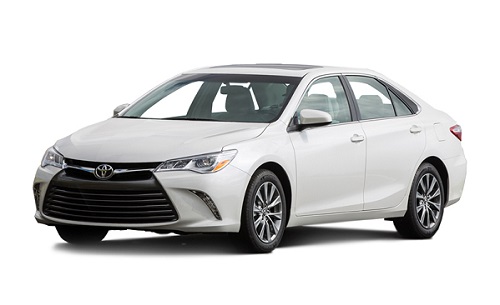 Chọn giày dép như thế nào để đảm bảo lái xe an toàn? Toyota-camry_zpsksiyjjax