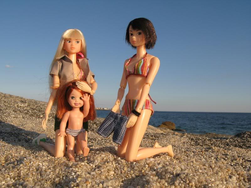 Les vacances des Momokos ! New : Photostory bas de page 1 Premier-bain