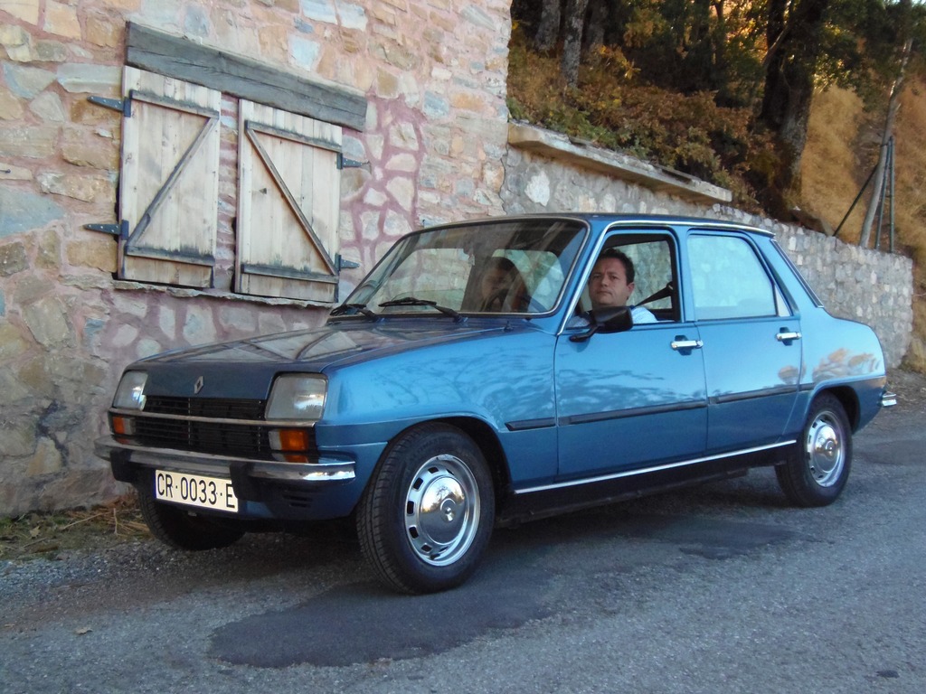 III CONCENTRACIÓN NACIONAL "RENAULT SIETE-7 EN GRANADA" PA300084_zpszls5pmc0