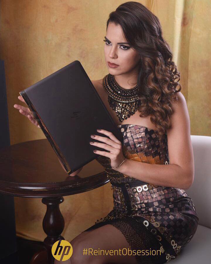Miss Perú Universe 2016 Valeria Piazza - Página 10 13700122_10153994621933025_1790272971824092861_n_zps67gj8qod
