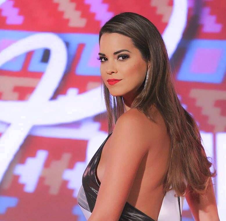 Miss Perú Universe 2016 Valeria Piazza - Página 16 16114072_1388338354540917_6428324693952417674_n_zpswhkmx4gp