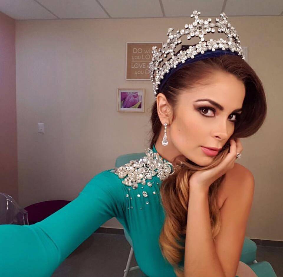 Latina - Miss América Latina del Mundo 2016 Laura Spoya - Página 28 13087353_1301038976592138_7568548005369236586_n_zps4ppqqvmm