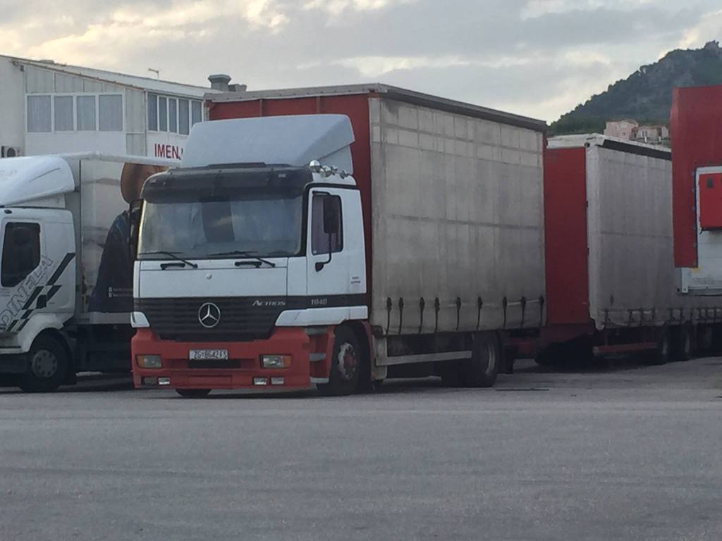 Actros Mp1  - Page 6 13415514_2049883805235771_1956137883580824769_o_zps7s7nmrtu