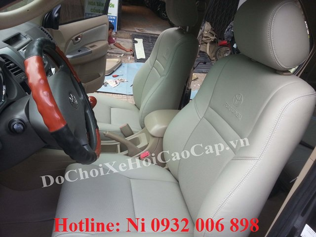  Bọc nệm ghế da xe Toyota fortuner đa dạng kiểu dáng, phối màu theo phong cách của bạn NemGheDaXeHoiToyotaFortuner04_zps0c69f584