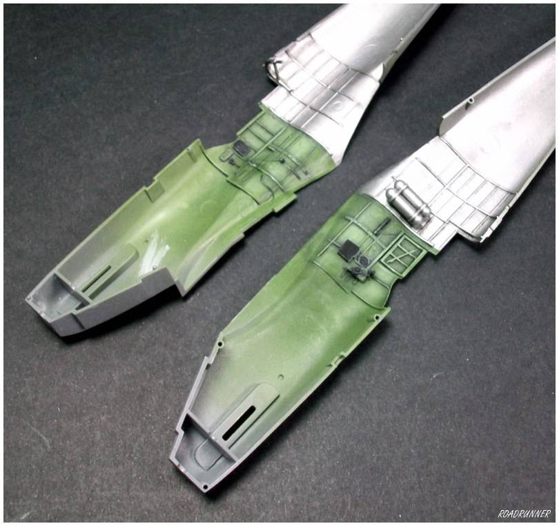 [Conversion Hasegawa] SPEED SPITFIRE 1/48 - Page 2 Type%20323-402%20ROADRUNNER%20blanc_zpsshjqlzvc