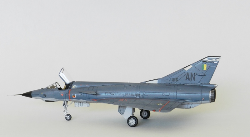 Mirage IIIEBR Bresilien au 1/72 maquette HPM, decales FCM DSCN0001s_zpsw0rdxqxu