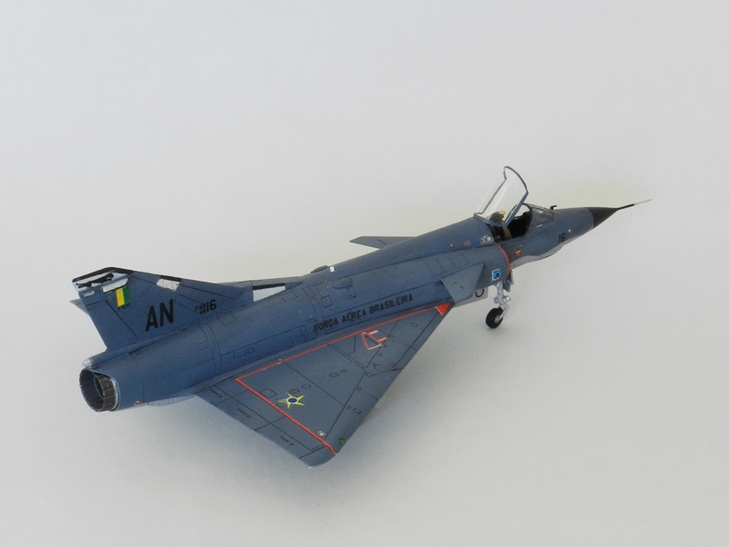 Mirage IIIEBR Bresilien au 1/72 maquette HPM, decales FCM DSCN9998s_zpss4ewbwrs