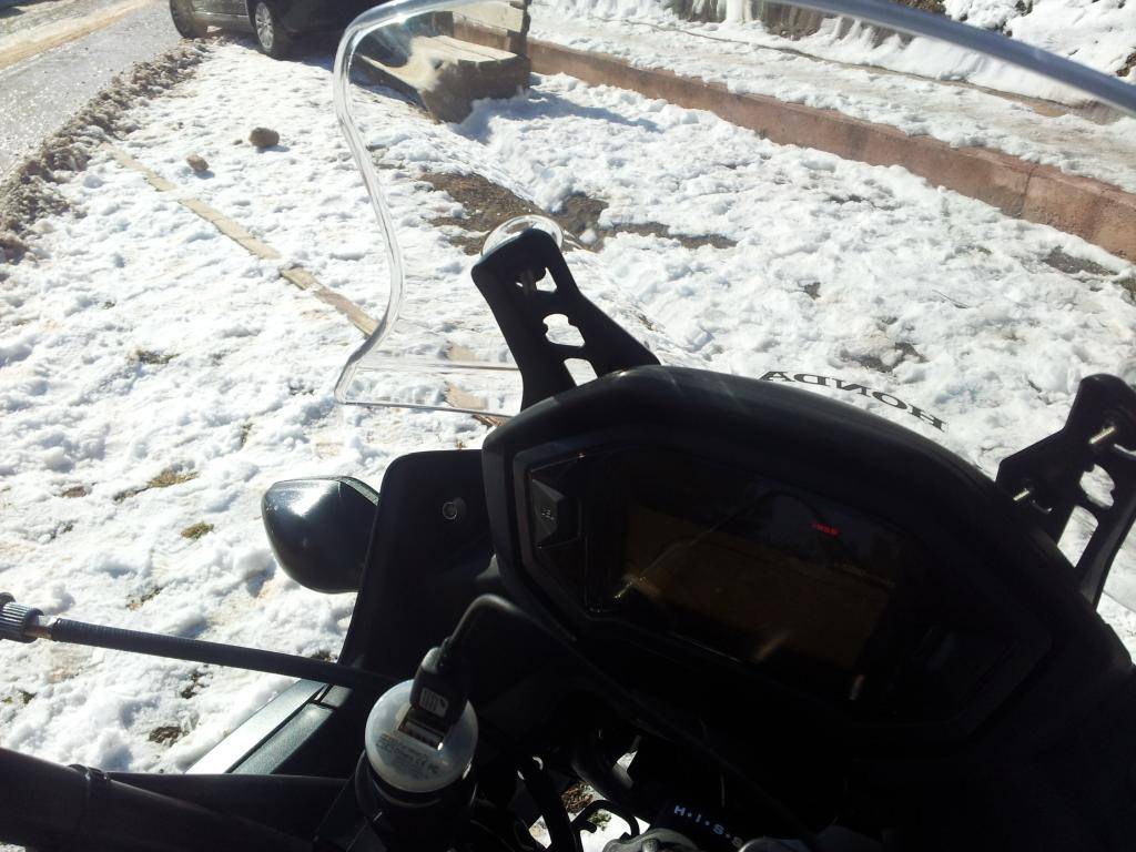 CB500X en la nieve 20150208_115422_zpsyugurkvr