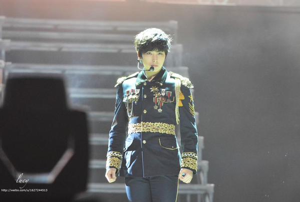 [141122] Super Show VI Beijing 141122ss6-lucy_zps3c2def7a