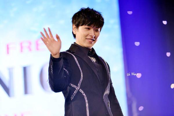 [150124] Lotte Fan Meeting 150124opty2_zps3189e540