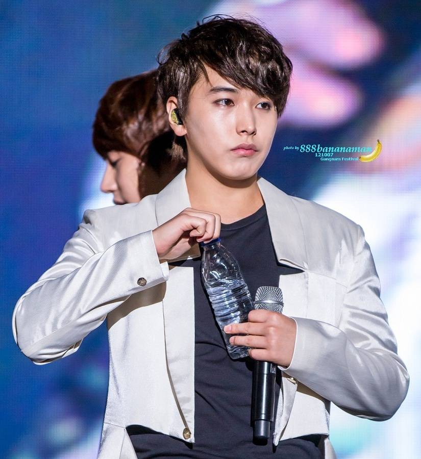 [121007] Gangnam Festival K-Pop Concert  - Página 5 121007gangbanana04_zps6alyiofa