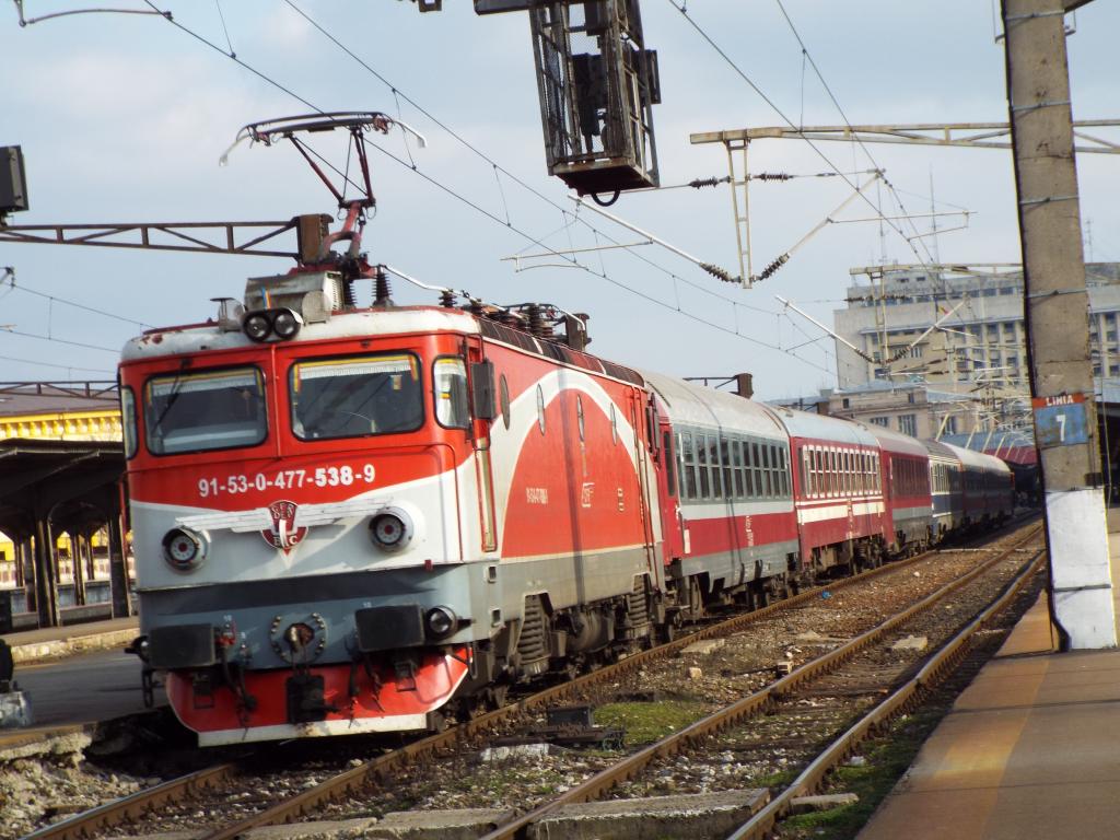  Locomotive clasa 47(476/477) aparţinând CFR Călători  - Pagina 2 538_1665_zpsm4e1psoj