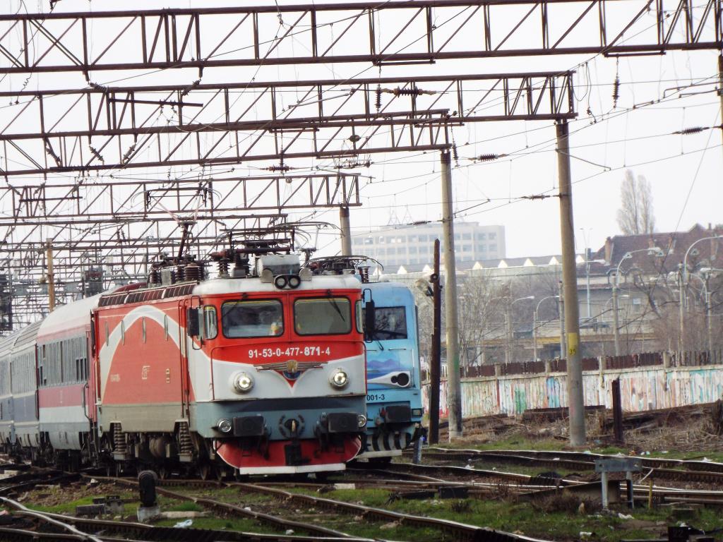  Locomotive clasa 47(476/477) aparţinând CFR Călători  - Pagina 2 871_1582_zpsfcvokvik