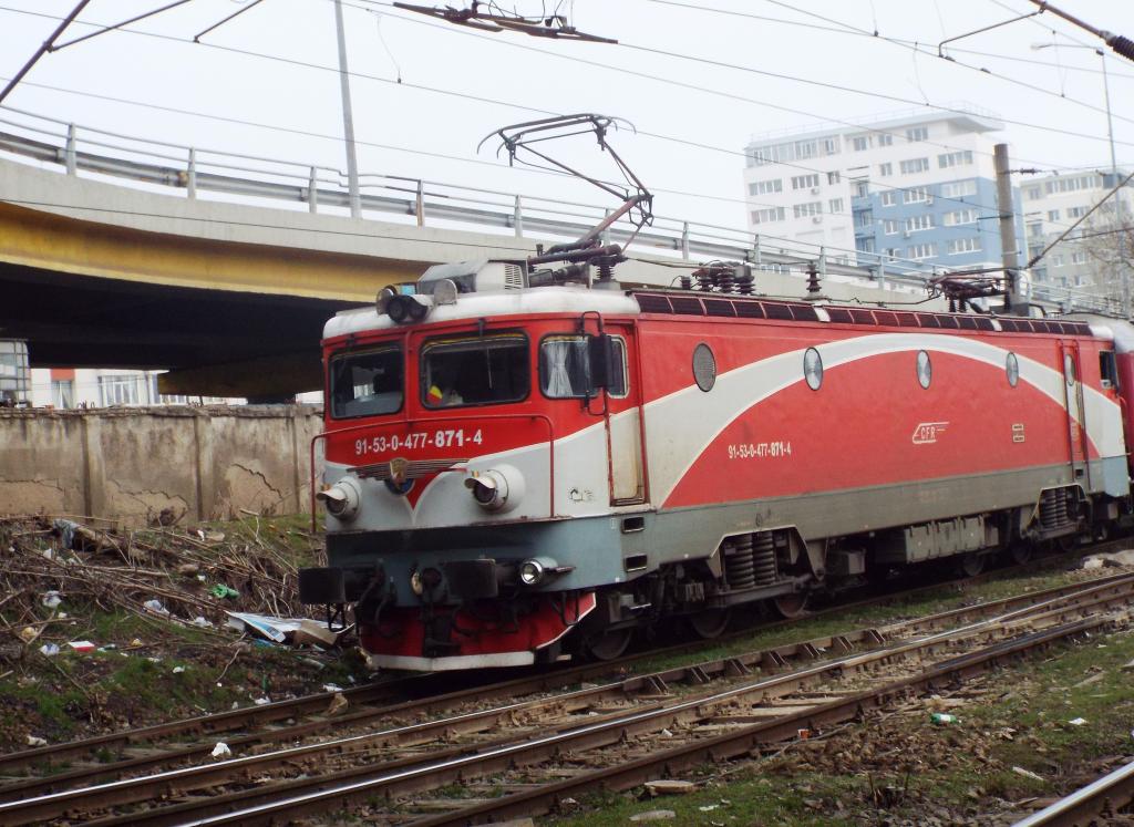  Locomotive clasa 47(476/477) aparţinând CFR Călători  - Pagina 2 871_zpsr6dzlzye