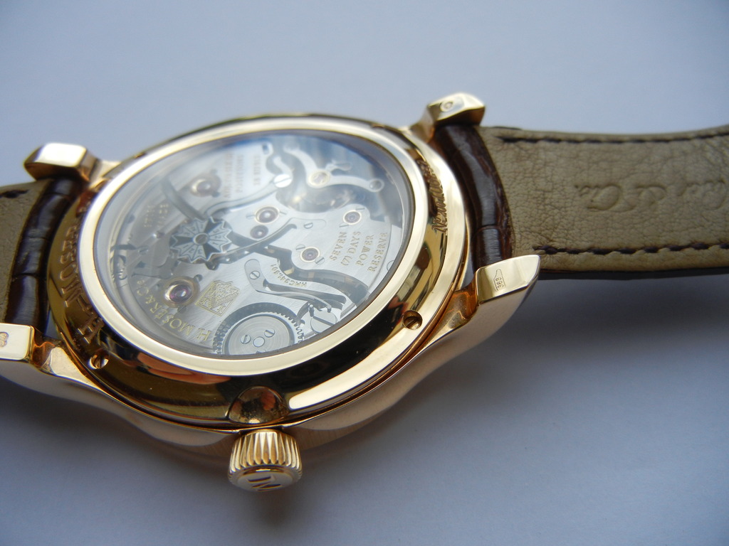 H.Moser&Cie : revue détaillée Perpetual 1 (quantième perpétuel) Cornes_zpseax2at9u