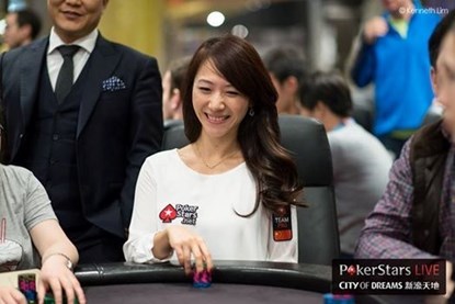 Vẻ đẹp trẻ trung, quyến rũ của "Nữ hoàng cờ bạc Trung Quốc" Nu%20hoang%20poker_zpsudwsbpjn