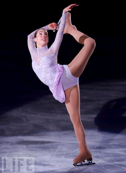 The Best Dresses In Figure Skating EXswanlake2