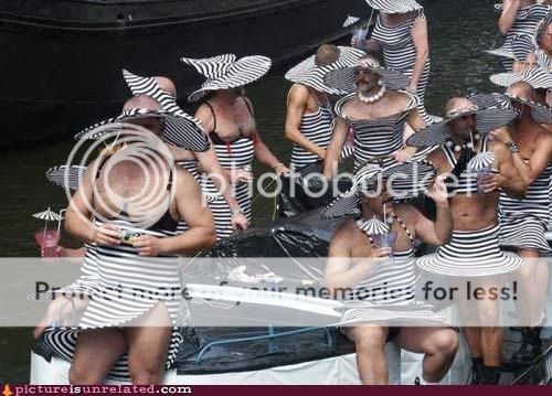 Album photo 3 : les évènements Wtf-pics-bad-party-boat