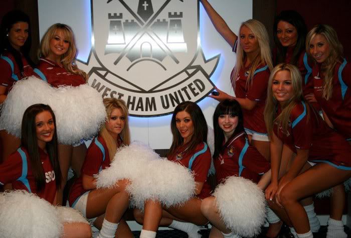 West Ham United Football Club - Page 2 30084_119619788070504_100000674496897_144420_2784838_n