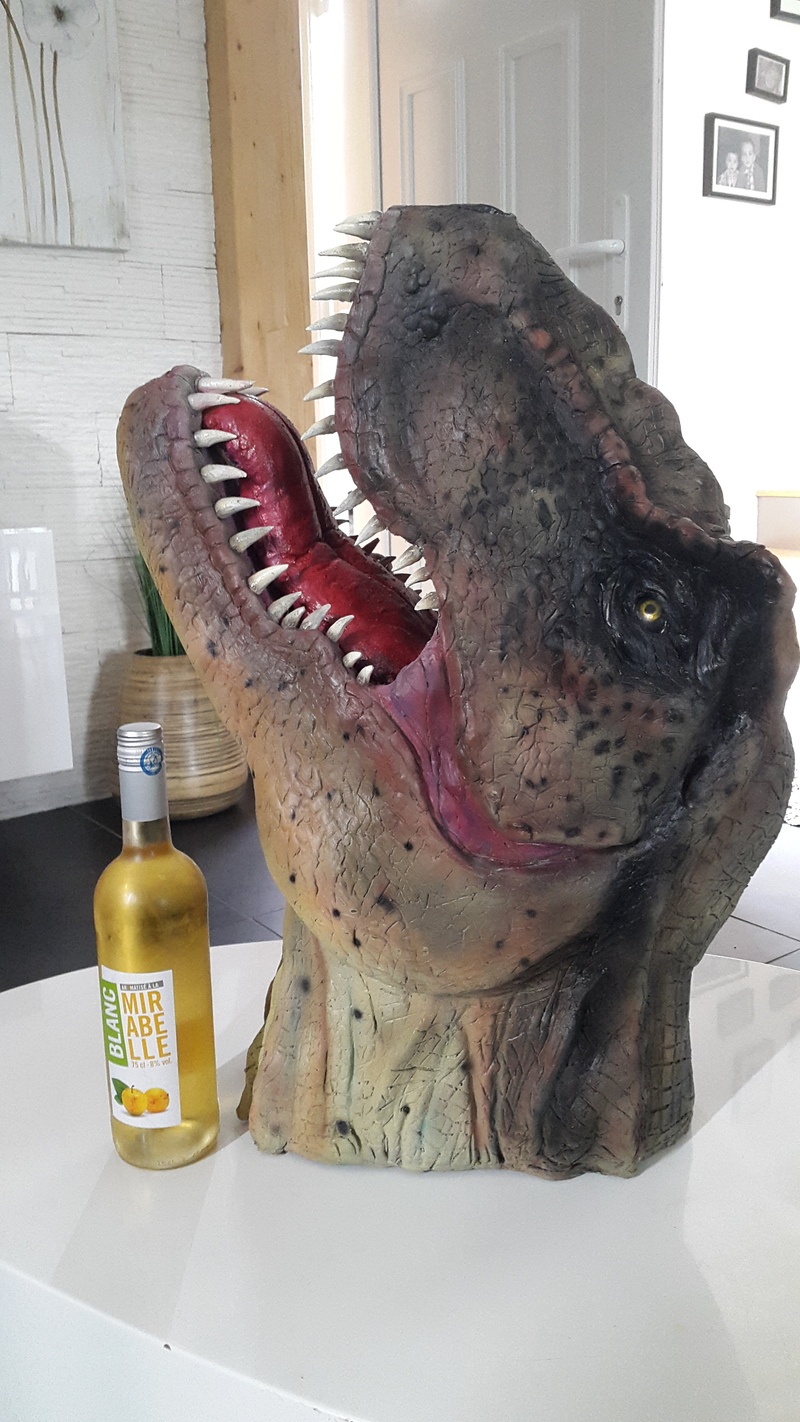t-rex   par greg replicas  20150720_165903_zpskqe7c1hb