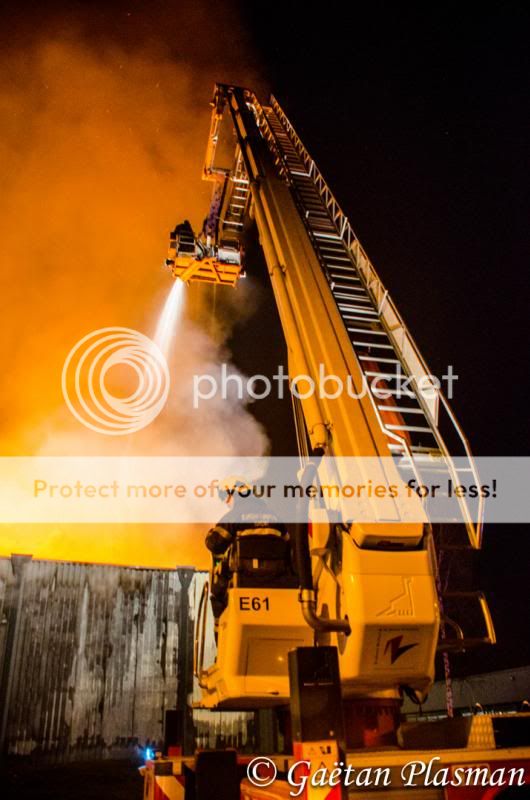 Important incendie à Braine l'Alleud (13/03/2014 + photos) DSC_3892