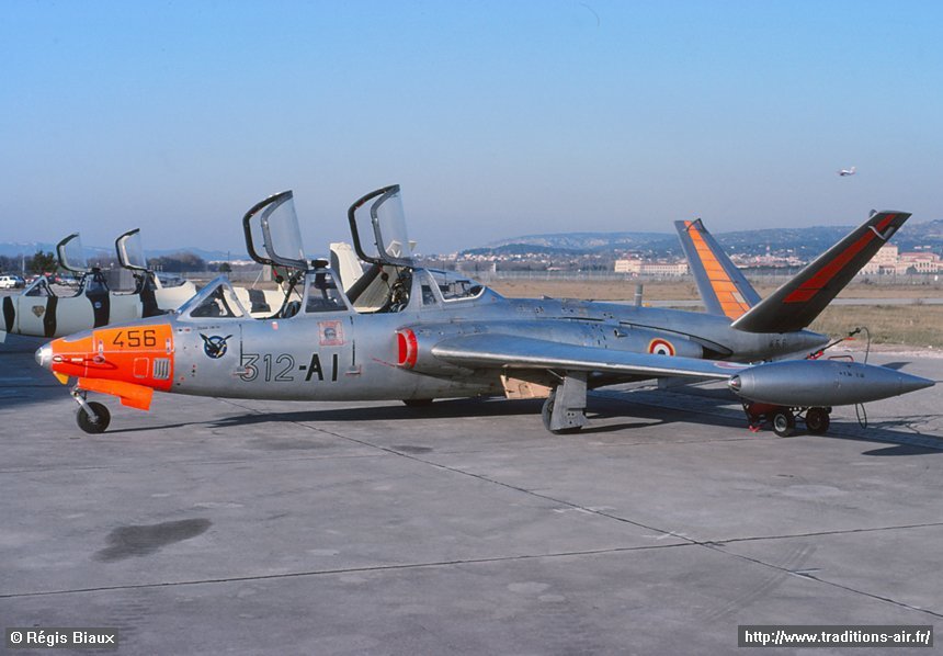 quelques photos de l'opération Fouga Ecole312l_zps0beb253a