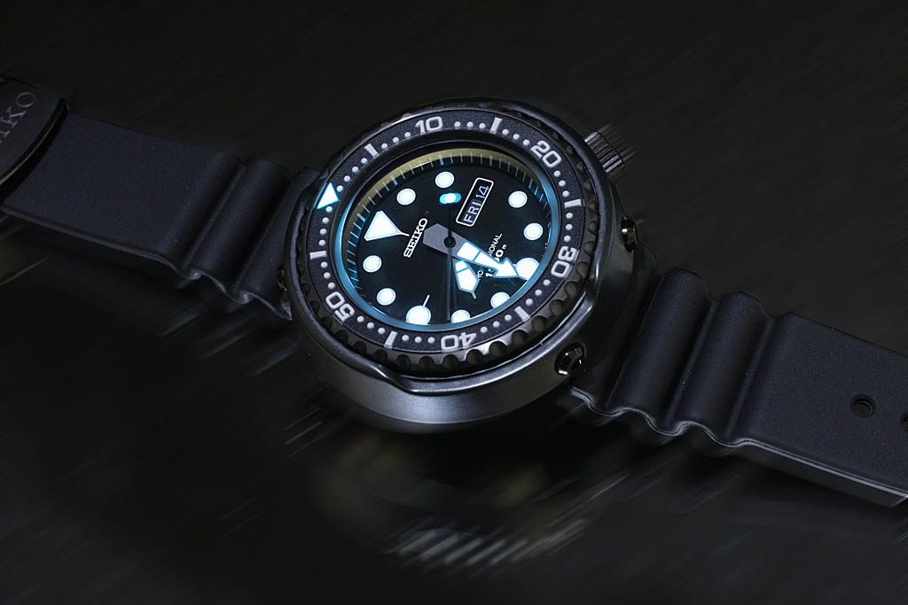 la Seiko SBBN011 "darth tuna" en détail - Page 2 Sbbn011_30