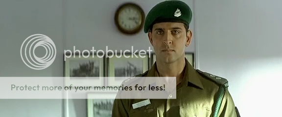 LAKSHYA (2004) 1CD ORIGINAL DVDRIP X264 SUBS Vlcsnap57606nz9