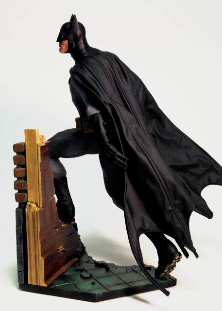 [DC Collectibles] Batman 1/4 Scale Museum Quality Statue - Página 2 Museum2