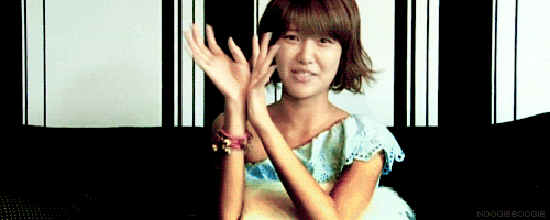 [POLL][GIFS][18/9/2011] Yoong đã trúng tiếng sét ái tình của Yul! =)) ( PG-15 ) Tumblr_lpopnramhZ1qal14ko1_500