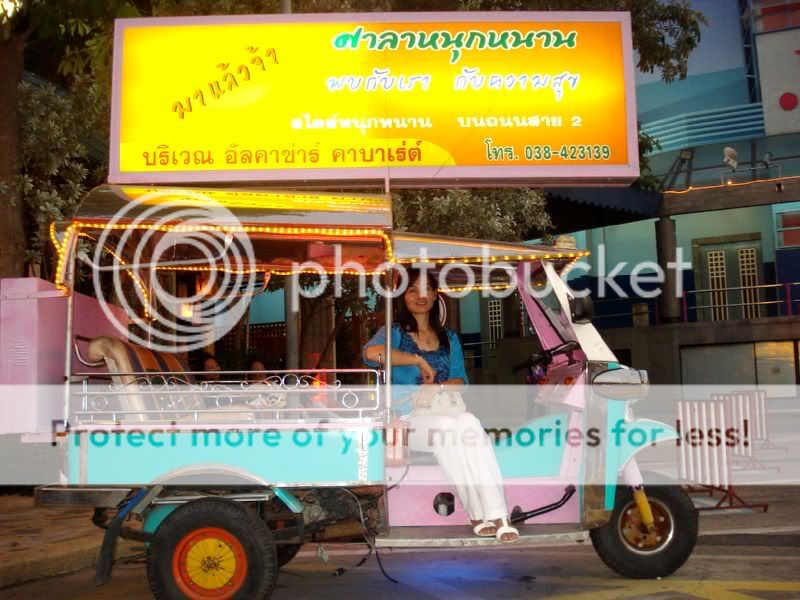 Thái Lan ký Tuktuk021