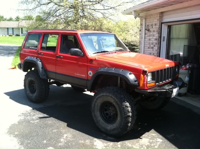 97 Cherokee Sport Lifted and Cheap!  Photo10