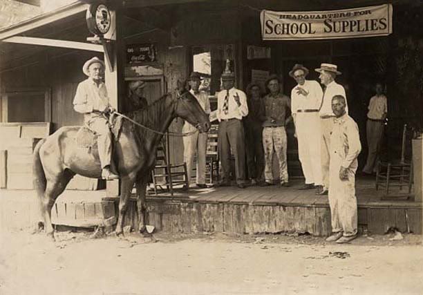 History Of The Tennessee Walking Horse - Page 7 RutherfordCountyCountryStore1924-1928