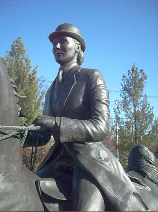 Equine Art GaylordStatue2