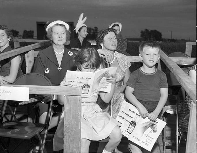 Kentucky, Ohio & Indiana Memories - Page 3 Spectators