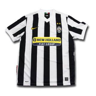Fotos de las camisetas de la liga italiana 2_juventus_home_front