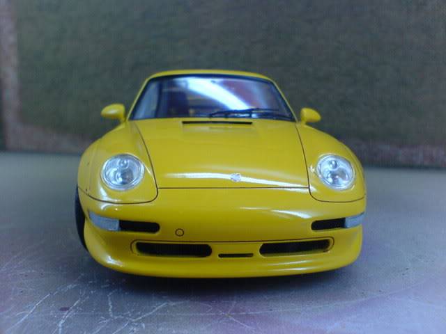 Porsche 911 Carrera GT Tamiya/Revell DSC00026