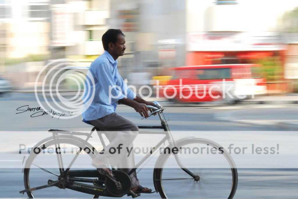 "panning photography"....practice mode! Bike2