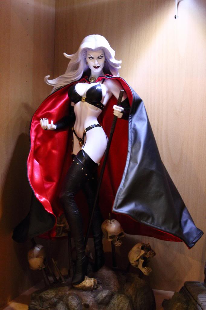 [Sideshow] Lady Death Premium Format Figure - LANCADA!!!! - Página 3 IMG_4395_zps0559f461