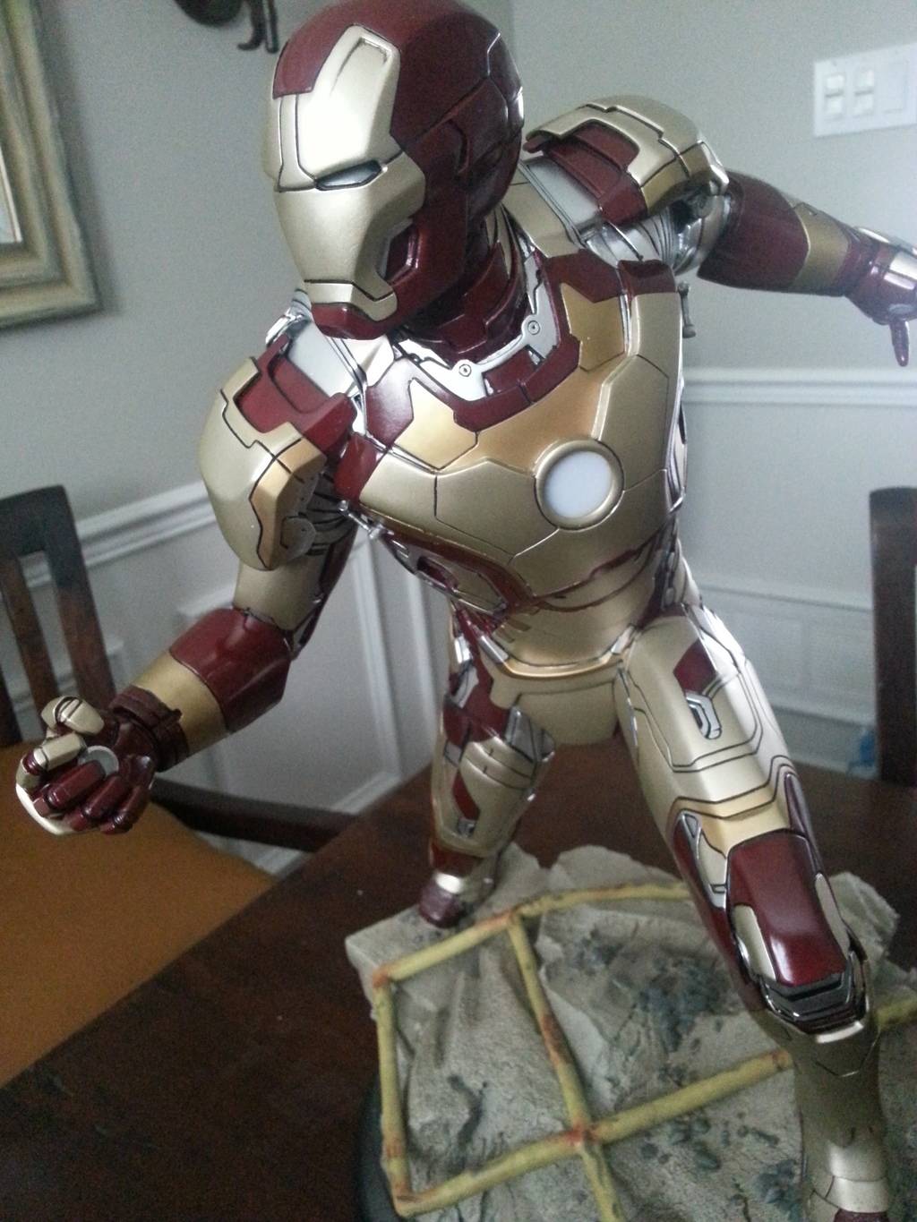 IRON MAN MARK 42 Maquette - Page 6 20150525_151817_zpsbl2hbtpc