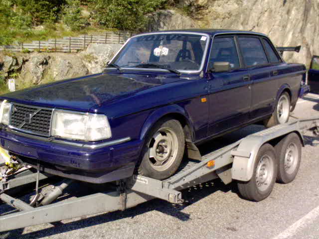 Ole`s volvo 240 v8 DSC00135