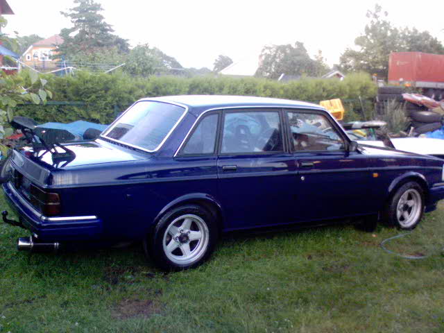 Ole`s volvo 240 v8 DSC00171